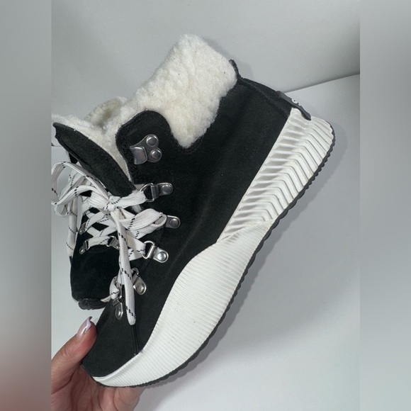 Sorel
OUT N ABOUT III CONQUEST - women’s Ankle boots size 7.5 - Picture 9 of 15